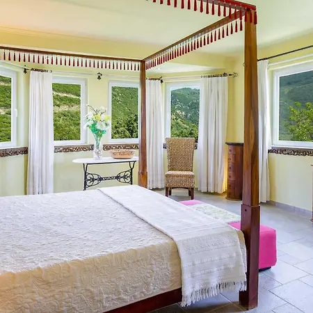Villa Octavius Rachi (Lefkada)